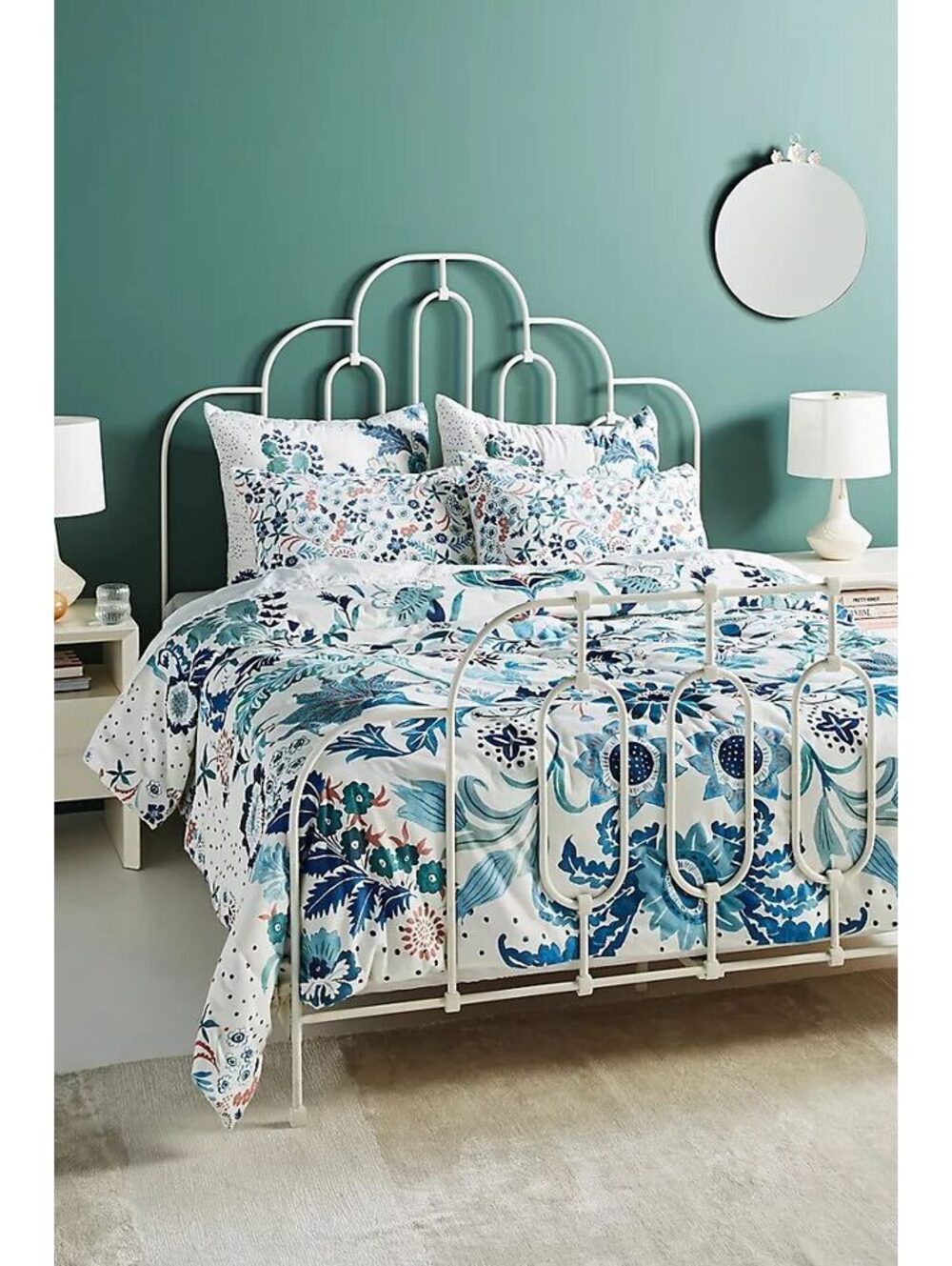 New Anthropologie Velvet Hollyhock Queen Quilt